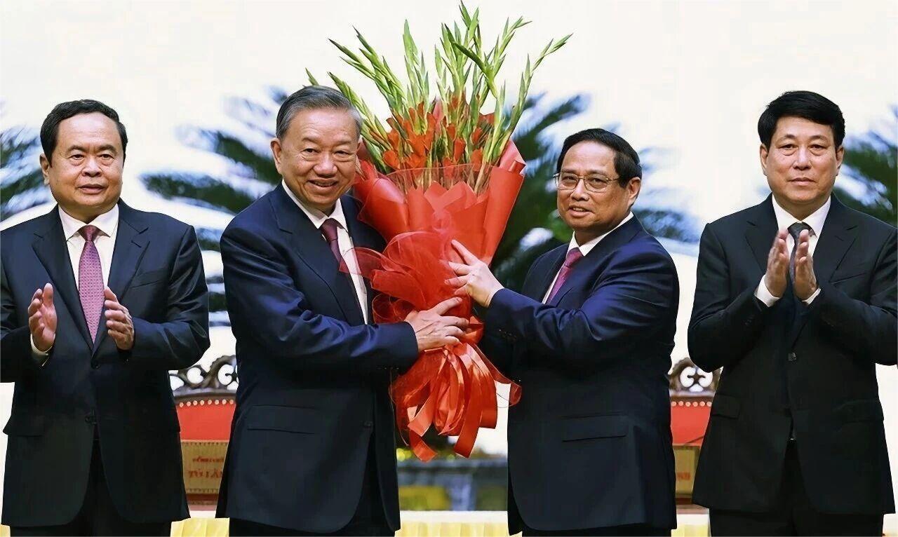 越南政坛昨夜地震！越南总理、国家主席同时出局！潘文江或成最后赢家